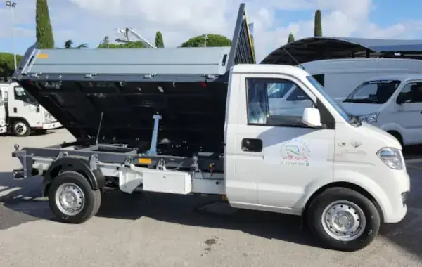 Noleggio furgone ribaltabile
